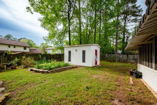 8 Tracy Austin Ct, Little Rock, AR 72210