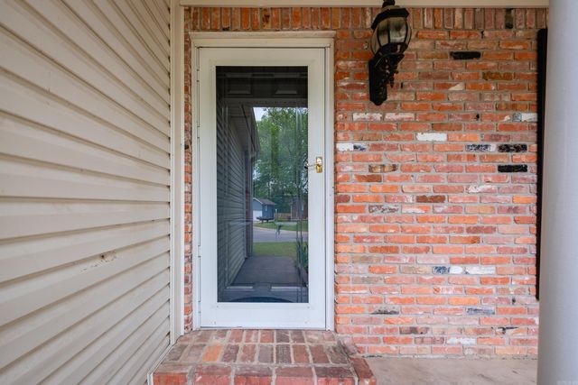 8 Tracy Austin Ct, Little Rock, AR 72210