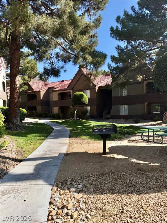 2200 South FORT APACHE Road 2062, Las Vegas, NV 89117
