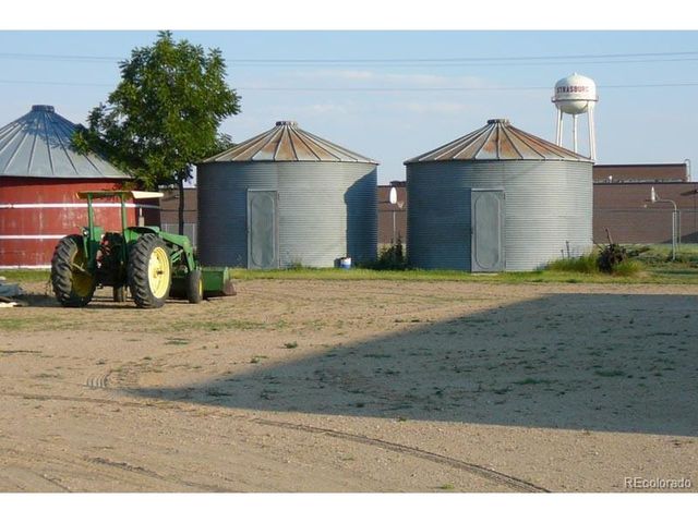 2024 Strasburg Rd, Strasburg, CO 80136