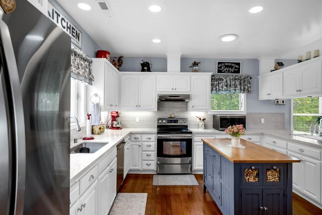 281 Ursula Dr, Sutter Creek, CA 95685
