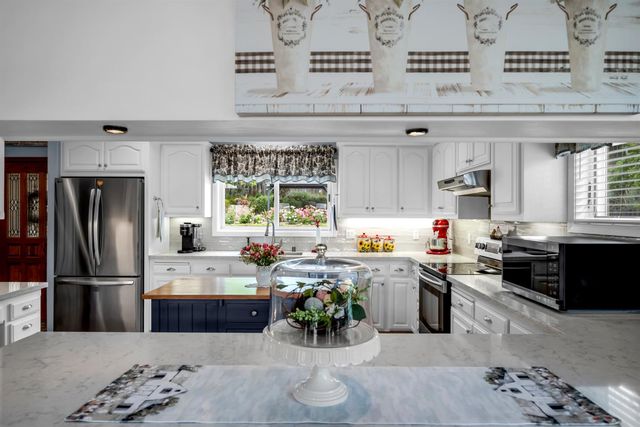281 Ursula Dr, Sutter Creek, CA 95685