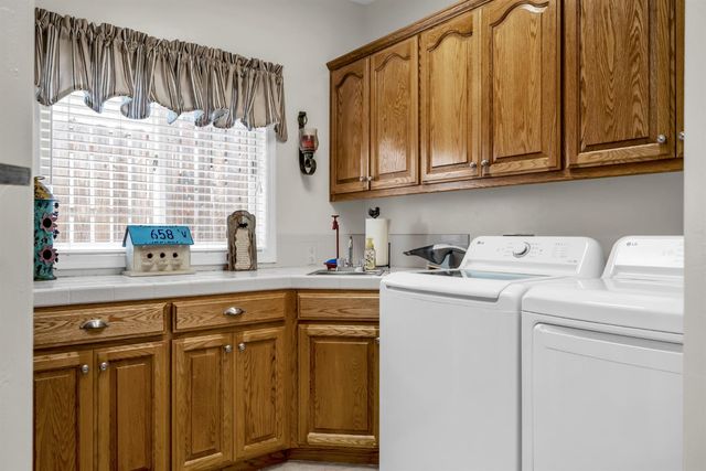 281 Ursula Dr, Sutter Creek, CA 95685