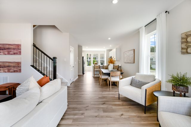 164 E Berkshire Drive, Crystal Lake, IL 60014