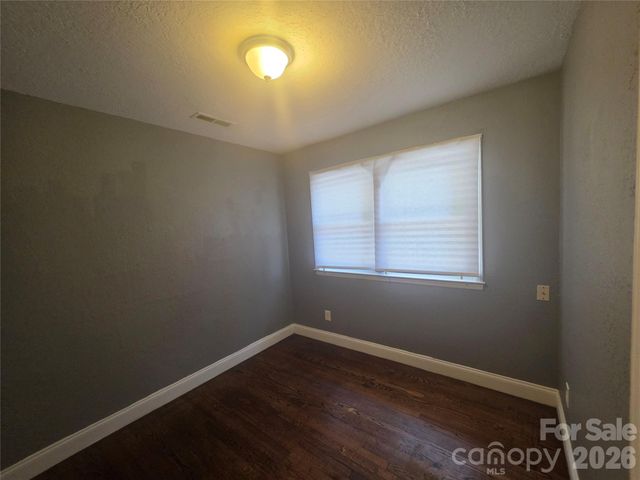 1524 Pondella Drive, Charlotte, NC 28213