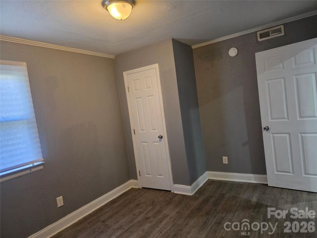 1524 Pondella Drive, Charlotte, NC 28213