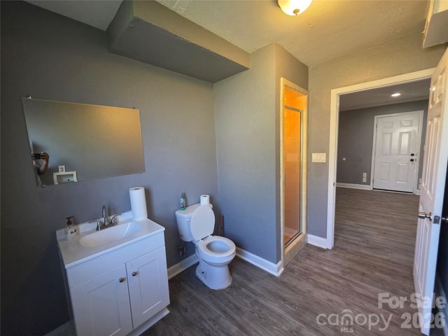 1524 Pondella Drive, Charlotte, NC 28213