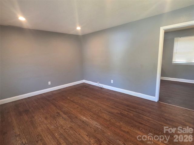 1524 Pondella Drive, Charlotte, NC 28213