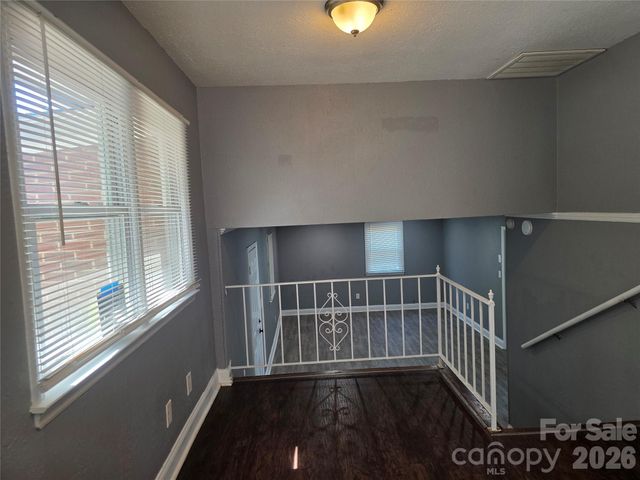 1524 Pondella Drive, Charlotte, NC 28213
