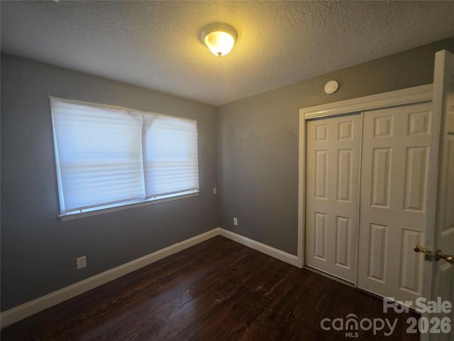 1524 Pondella Drive, Charlotte, NC 28213