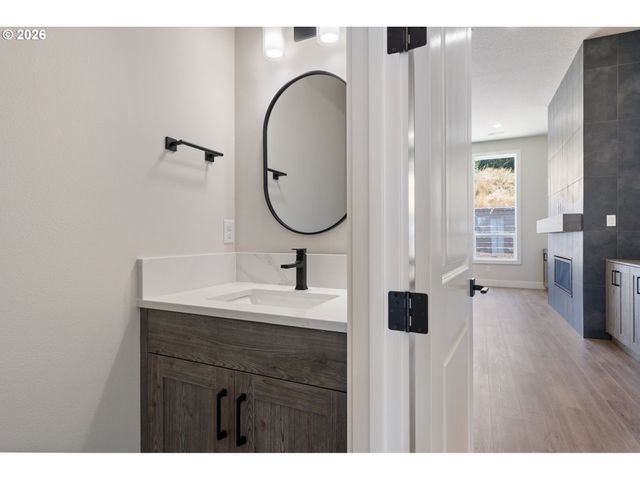 16713 Ne 38TH Ave, Vancouver, WA 98686