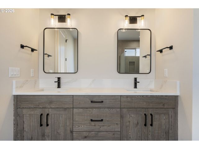 16713 Ne 38TH Ave, Vancouver, WA 98686