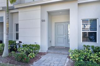 516 NE 1st Dr, Florida City, FL 33034