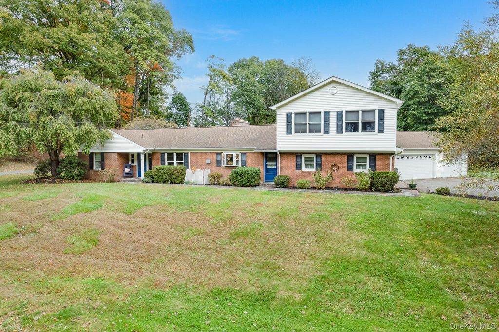 8 Dogwood Hills Road, Newburgh, NY 12550