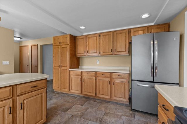 1330 N BRIARCLIFF DRIVE, Appleton, WI 54915