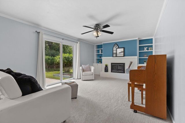 1330 N BRIARCLIFF DRIVE, Appleton, WI 54915