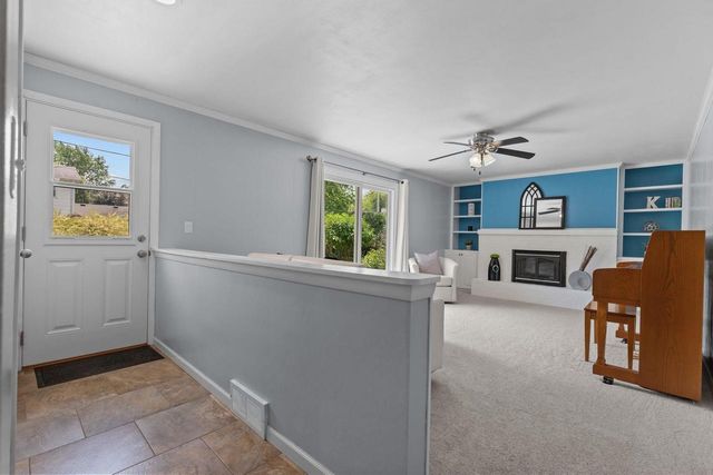 1330 N BRIARCLIFF DRIVE, Appleton, WI 54915
