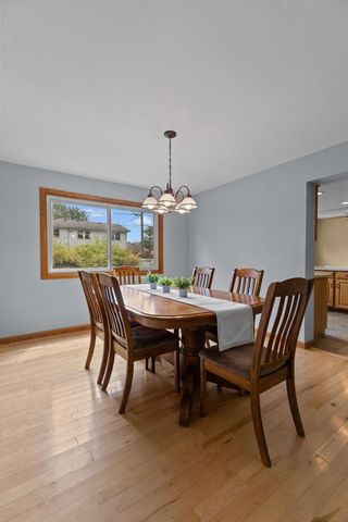 1330 N BRIARCLIFF DRIVE, Appleton, WI 54915