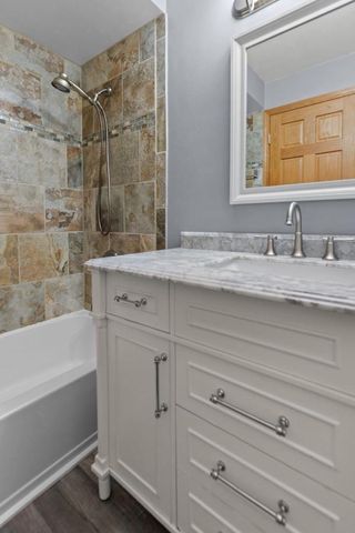 1330 N BRIARCLIFF DRIVE, Appleton, WI 54915