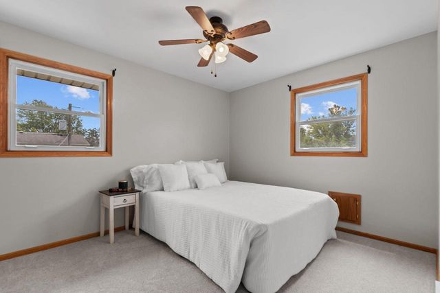1330 N BRIARCLIFF DRIVE, Appleton, WI 54915