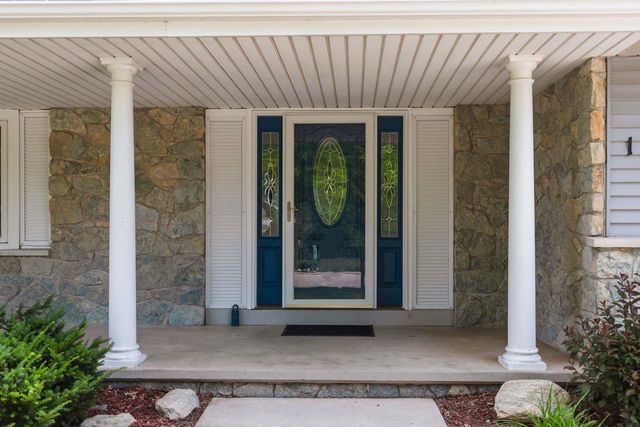 1330 N BRIARCLIFF DRIVE, Appleton, WI 54915