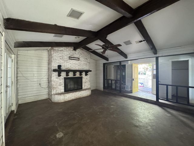 1516 E McLennan Ave, Mart, TX 76664