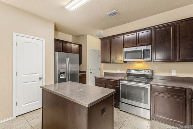 7118 Sunny Day, San Antonio, TX 78240