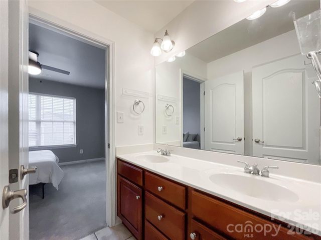 2005 Blue Iris Drive, Matthews, NC 28104