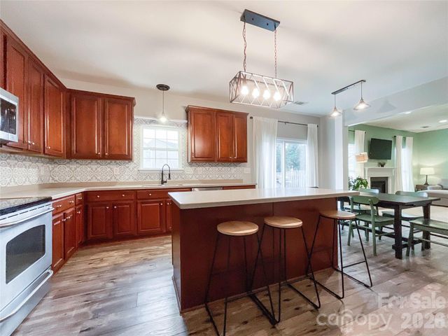 2005 Blue Iris Drive, Matthews, NC 28104