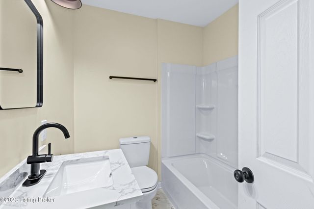 2403 Bank St, Louisville, KY 40212