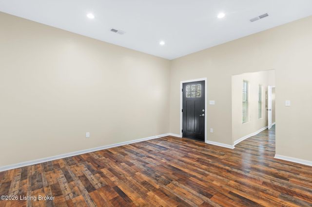 2403 Bank St, Louisville, KY 40212