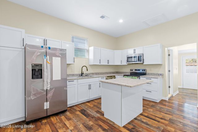 2403 Bank St, Louisville, KY 40212