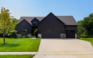1816 Starling Court, Polk City, IA 50226