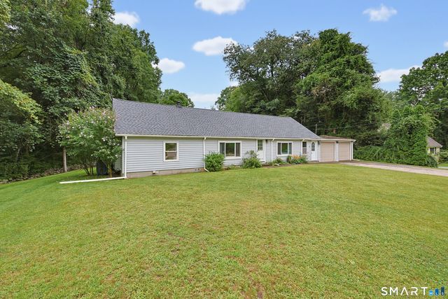 11 Strnad Road, Lisbon, CT 06351