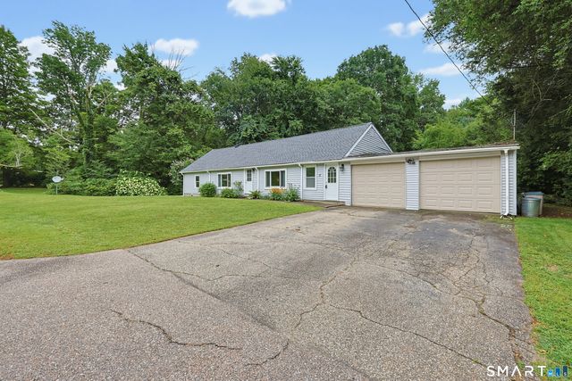 11 Strnad Road, Lisbon, CT 06351