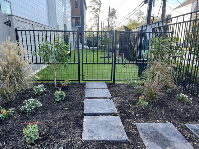 756 Curtin Street, Houston, TX 77018