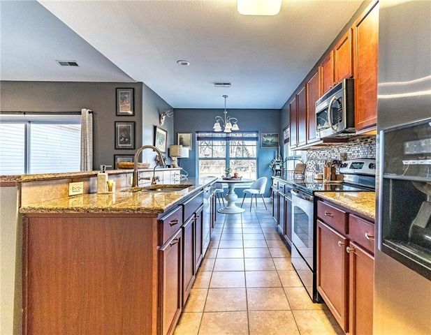 977 SE 380 Road, Knob Noster, MO 65336