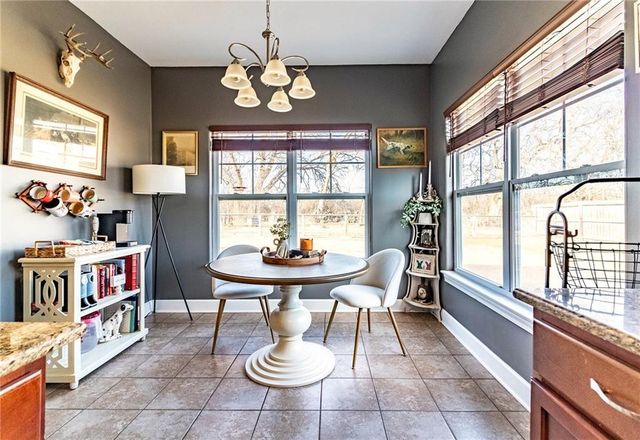 977 SE 380 Road, Knob Noster, MO 65336