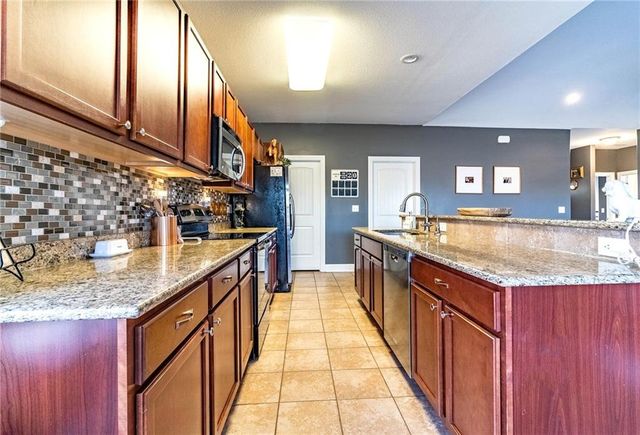 977 SE 380 Road, Knob Noster, MO 65336