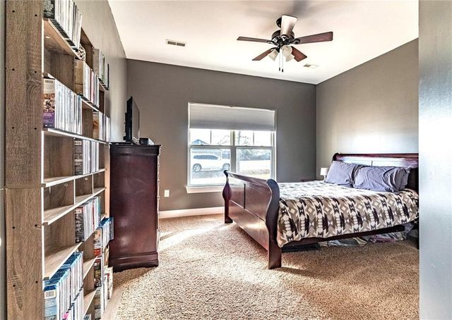 977 SE 380 Road, Knob Noster, MO 65336