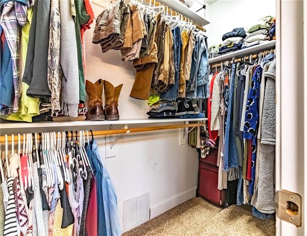 977 SE 380 Road, Knob Noster, MO 65336