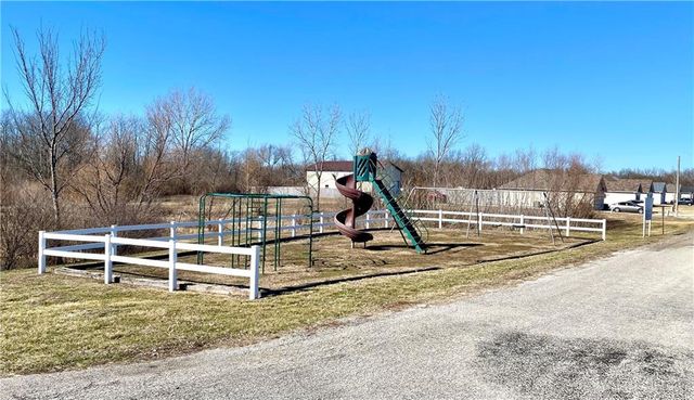 977 SE 380 Road, Knob Noster, MO 65336