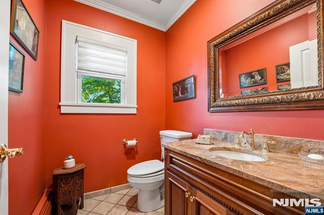 76 Summit, Hackensack, NJ 07601
