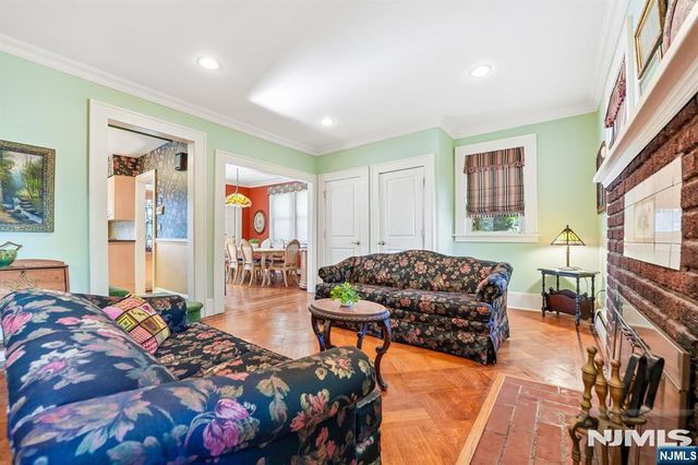 76 Summit, Hackensack, NJ 07601