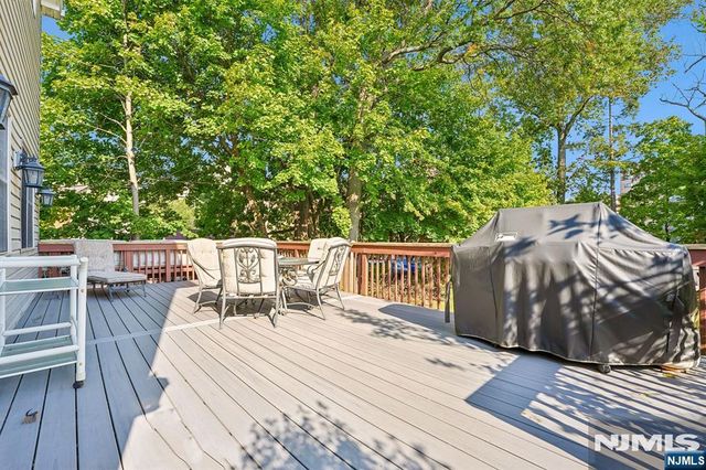 76 Summit, Hackensack, NJ 07601