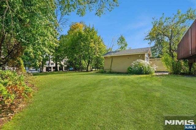 76 Summit, Hackensack, NJ 07601