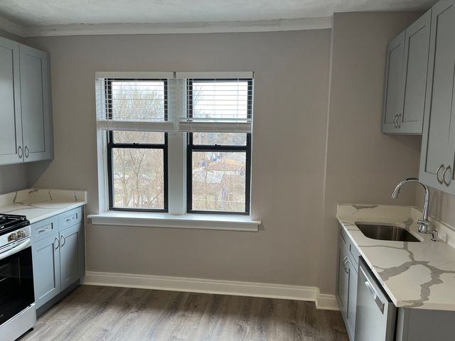 70 E 68th Street 2, Chicago, IL 60637