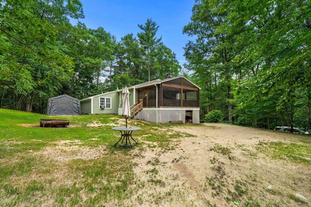 96 Clark Hill Road, New Boston, NH 03070