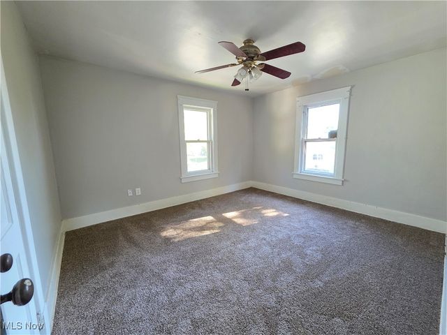 1116 Adelaide Avenue SE, Warren, OH 44484