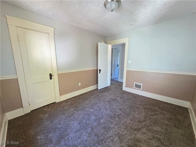 1116 Adelaide Avenue SE, Warren, OH 44484